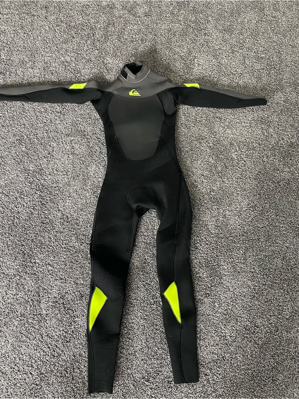 Quiksilver Black Wetsuit with Neon Green Accent